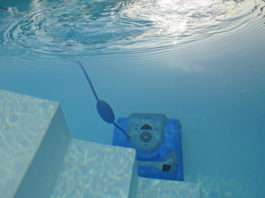 How To Start A Pool Cleaning Business pool cleaning business