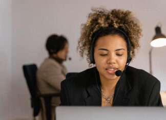 How to Choose the Right Phone Answering Service for Your Business How to Choose the Right Phone Answering Service for Your Business