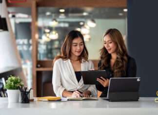 4 Tips To Improve Staff Relations In Your Newly Opened Business 4 Tips To Improve Staff Relations In Your Newly Opened Business