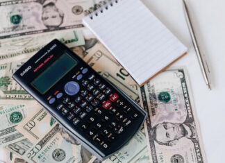 4 Tips to Improve Your Company’s Cash Flow 4 Tips to Improve Your Company’s Cash Flow