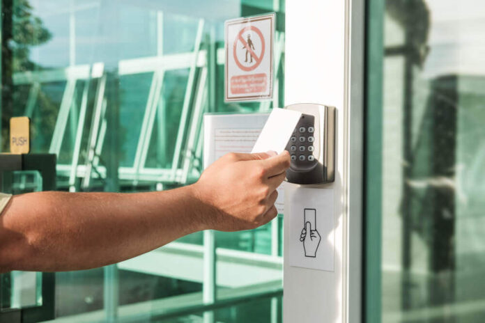 5 Things To Know About Non-Proprietary Access Control Hardware