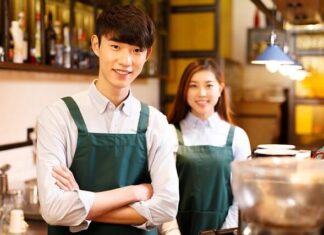 Staff Uniform For Startups: 3 Pros And 2 Cons Staff Uniform For Startups: 3 Pros And 2 Cons