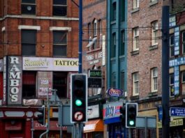 5 Tips To Make Your Business Stand Out With the Help of Business Signs 5 Tips To Make Your Business Stand Out With the Help of Business Signs