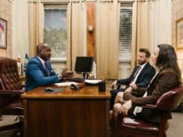 Your Ultimate Guide To Choosing The Right Attorney For Personal Injury Claims Your Ultimate Guide To Choosing The Right Attorney For Personal Injury Claims