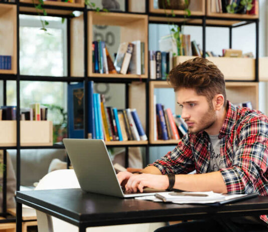 Pros And Cons Of Working While In College Pros And Cons Of Working While In College