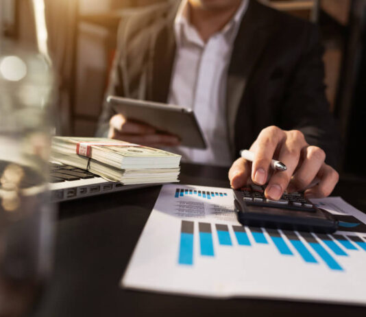 5 Reasons You Should Outsource Your Financial Services 5 Reasons You Should Outsource Your Financial Services