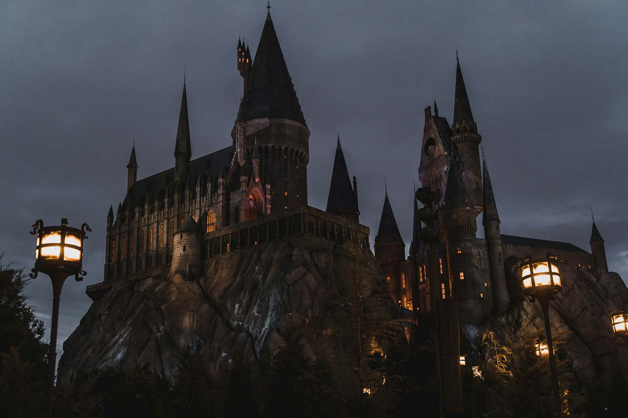 What Plant Excretes Stinksap in Hogwarts Legacy?