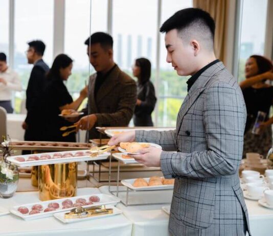 How Growing B2B Companies Can Build Trust With Senior Decision-Makers Through Curated Events How Growing B2B Companies Can Build Trust With Senior Decision-Makers Through Curated Events
