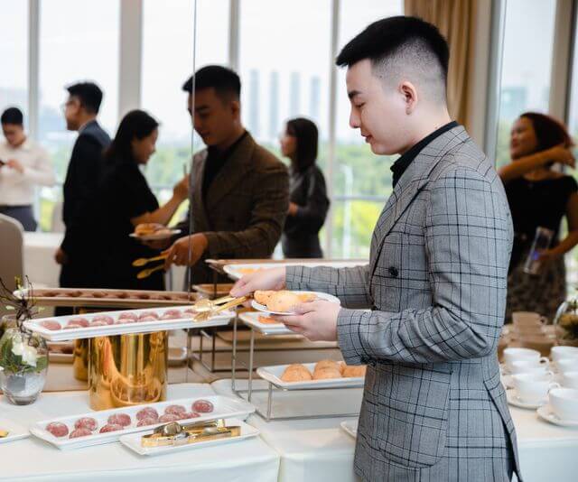 How Growing B2B Companies Can Build Trust With Senior Decision-Makers Through Curated Events How Growing B2B Companies Can Build Trust With Senior Decision-Makers Through Curated Events